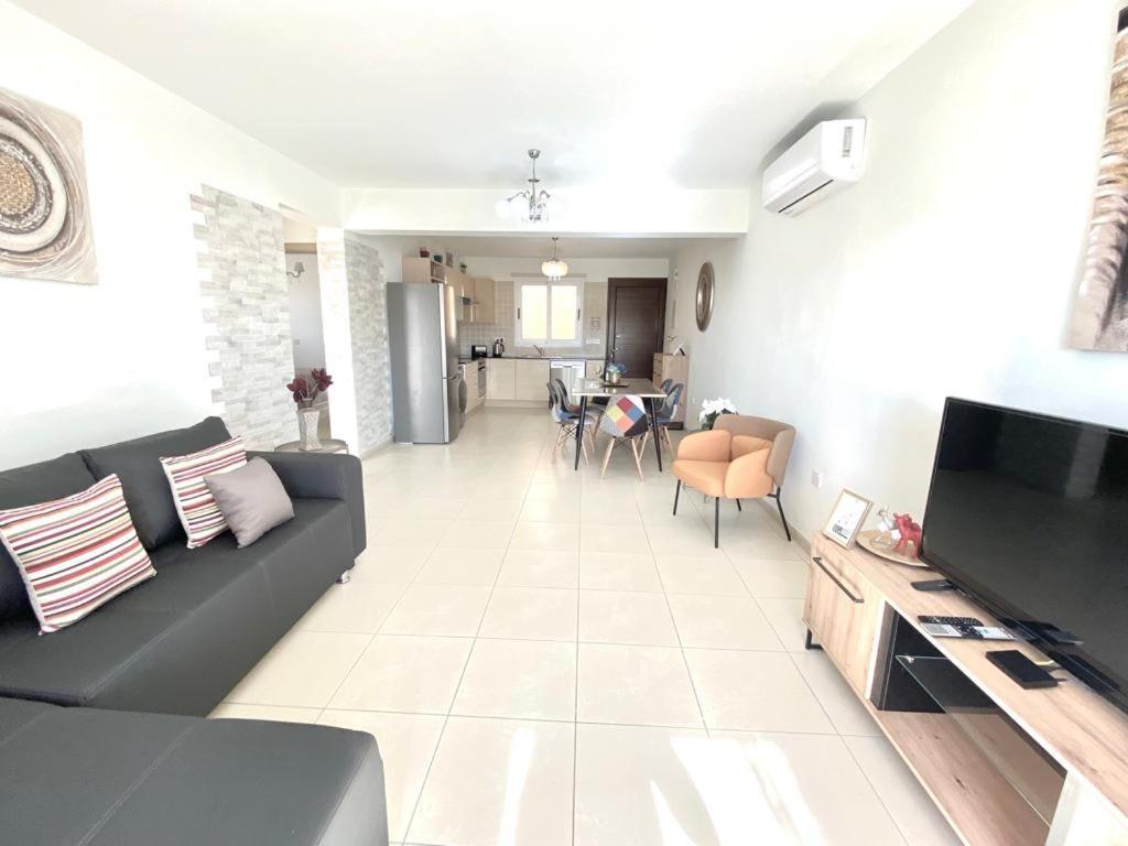 Nissi 3 View Holiday 2 Bedroom Apartment Ayia Napa Bagian luar foto