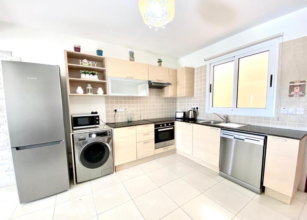 Nissi 3 View Holiday 2 Bedroom Apartment Ayia Napa Bagian luar foto